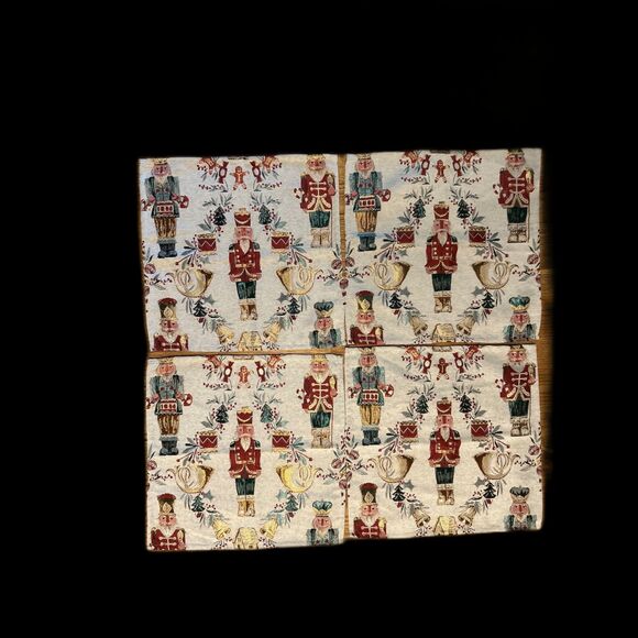 Holiday Jacquard Napkins - Set of 4 - 18" x 18" - NWOT - Picture 2 of 3